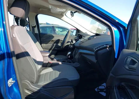 2017 Ford Escape S z USA, uszkodzony, nr VIN 1FMCU0F75HUB96443